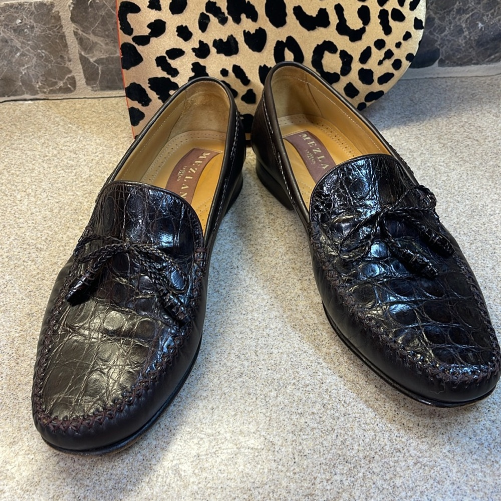 MEZLAN SHOES SIZE 10 1/2 M.  BLACK WITH BRAIDED BOW.  CROCODILE - Picture 3 of 16